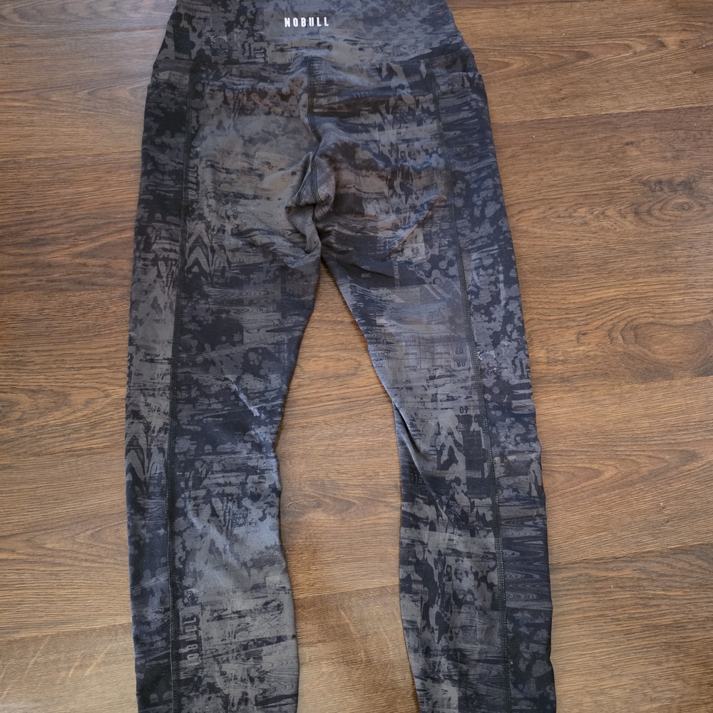 NOBULL Black and Gray Patterned Leggings